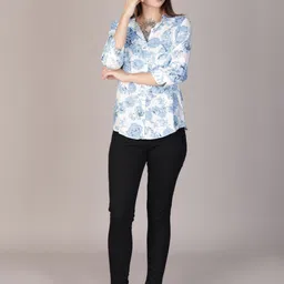 v-mart Women Regular Fit Printed Spread Collar Casual Shirt image 5