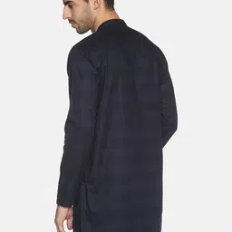 SHOWOFFFF Men Striped Kurta image 2