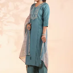 vbuyz KALINI Ethnic Motifs Embroidered Kurta with Palazzos & Dupatta image 4