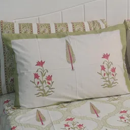 MuddnMe Multicoloured 300 TC King Handmade Bedsheet with 2 Pillow Covers image 2