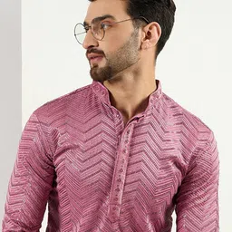 House of Pataudi Men Chevron Embroidered Kurta with Trousers image 5
