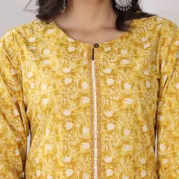 Chandbaali Women Floral Printed Regular Beads and Stones Pure Cotton Kurta with Trousers image 2