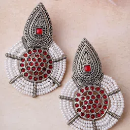 KARATCART Silver-Plated Kundan Beaded Teardrop Shaped Oxidised Drop Earrings image 1