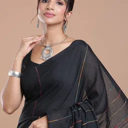 Niska Women Black Pure Cotton Striped Ethnic Sarees image 2