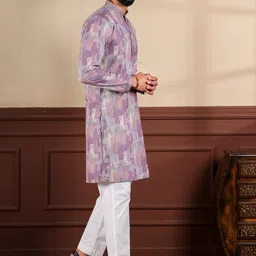 Koshin Floral Embroidered Mandarin Collar Straight Kurta With Pyjamas image 2