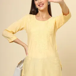 HERE&NOW Floral Embroidered Thread Work Kurti-picture-31