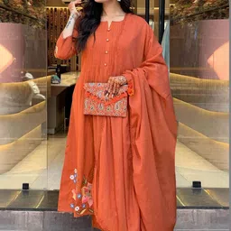 DIVASTRI Women Floral Embroidered Pleated Thread Work Kurta with Trousers & With Dupatta image 2