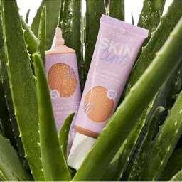 essence Hydrating Natural Finish SPF30 Skin Tint Foundation 30 ml - Shade 40 image 5