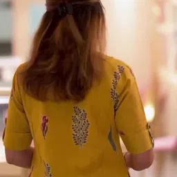 Anni Designer Women Floral Printed Roll-Up Sleeves Regular Kurta Se image 2