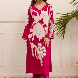 DIVASTRI Women Floral Printed Kurta with Palazzo-image-32