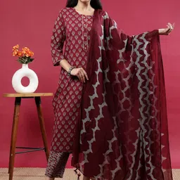 Polyglot Women Ethnic Motifs Printed Kurta with Trousers & Dupatta-picture-11