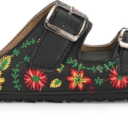 layasa Women Slides image 3