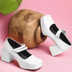 Women Bellies Sandal-image-0