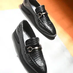 House of Pataudi Men Textured Semi-Formal Loafers-image-92