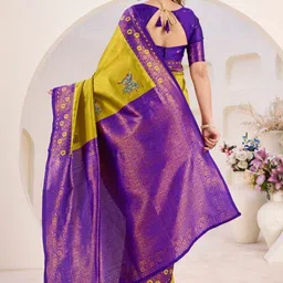 Freezeit Woven Design Zari Art Silk Handloom Banarasi Saree image 4