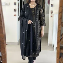 GoSriKi Ethnic Motifs Printed Round Neck Straight Kurta With Trousers & Dupatta image 4