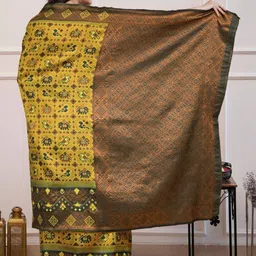 Aamish fashion Ethnic Motifs Art Silk Handloom Banarasi Saree image 4