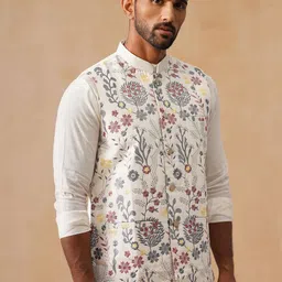 Jompers Men Embroidered Sleeveless Nehru Jacket image 3