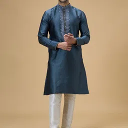 Arihant Rai Sinha Men Floral Embroidered Regular Thread Work Kurta with Churidar image 5