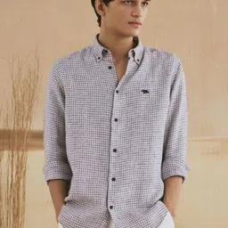 Andamen Men Premium Fit Checked Button-Down Collar Linen Casual Shirt-picture-35