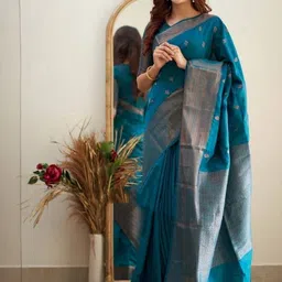 Aamish fashion Woven Design Zari Silk Blend Handloom Banarasi Saree image 4