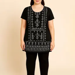 SANDPIPER Women Plus Size Round Neck Cotton Top image 3