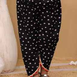 JUNITOS Girls Bandhani Printed Regular Gotta Patti Pure Cotton Kurta with Dhoti Pants image 5