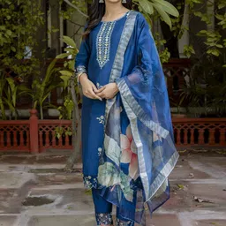 VredeVogel Women Floral Embroidered Regular Kurta with Trousers & With Dupatta-picture-20