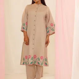 AUTUMN LANE Purna Mouse Embroidered Pure Cotton Tunic With Palazzo Set-picture-16