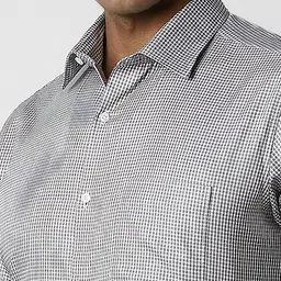 Van Heusen Men Spread Collar Micro Checked Cotton Slim Fit Formal Shirt image 2