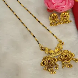 SAJSHRUNGAR JEWELLERY Gold-Plated Stones Studded Jewellery Set image 1