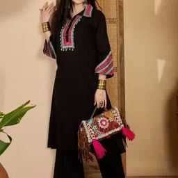 Stylum Women Ethnic Motifs Embroidered Regular Thread Work Kurta with Trousers image 3