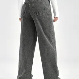 NUCOUTHS Women Comfort Baggy High-Rise Light Fade Jeans image 5