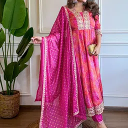 KINDHA Women Ethnic Motifs Printed Anarkali Kurta with Trousers & Dupatta image 3