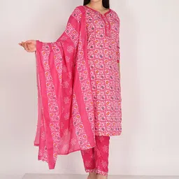 Rajnandini Women Floral Printed Regular Kurti with Pyjamas & With Dupatta image 4