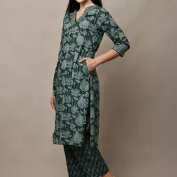 HERE&NOW Floral Printed V-Neck Regular Pure Cotton Straight Kurta With Trousers & Dupatta-picture-20
