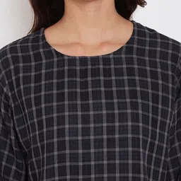 The Kaftan Company Women Checked Night suit image 3