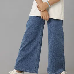 UNDER FOURTEEN ONLY Girls Flared Mid-Rise Light Fade Jeans-picture-18
