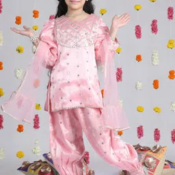Cutiekins Girls Embroidered Regular Mirror Work Kurta with Salwar & With Dupatta image 3