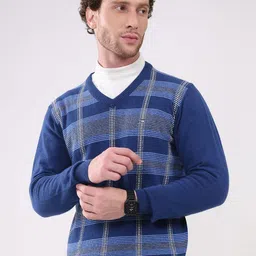 Monte Carlo Men Checked Printed V-Neck Long Sleeves Woollen Pullover Sweater-image-53