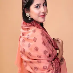 THE SHAWL STUDIO Geometric Printed Women Shawl image 3