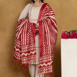 Samhitas Women Floral Embroidered Regular Kurta with Trousers & With Dupatta-picture-24