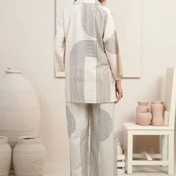 Kaftanize Printed Shirt Collar Tunic & Trousers Co-Ords image 2