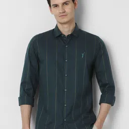 Peter England Casuals Men Spread Collar Vertical Striped Cotton Casual Shirt-image-30