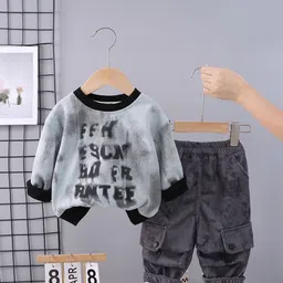 StyleCast x Revolte Boys Printed T-shirt & Joggers Clothing Set-picture-15