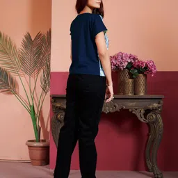 Komarri U Print Cotton Top image 5