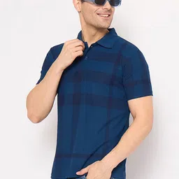 KASMA Men Colorblocked Polo Collar T-shirt-image-23