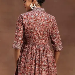 SAICHA Floral Printed V-Neck Pure Cotton Angrakha Kurti image 5