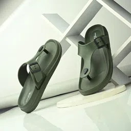 slipover Men Flip Flops image 2