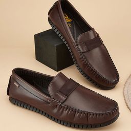 Duke Men Textured 360 Flexible Loafers-picture-25